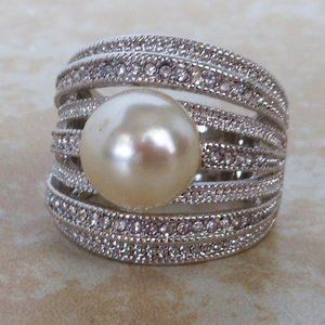 NVC Jewelry New Bold Nvc Collectible Pearl Crystal Cocktail